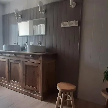 Couette-café Maison Isivier